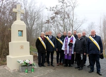 Rycerze Kolumba odnowili kapliczkę