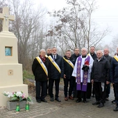 Rycerze Kolumba odnowili kapliczkę
