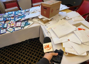 Archidiecezja Katowicka. Finał akcji Caritas i Radia eM "Pokoloruj Sercem – Świąteczna kartka dla Seniora"