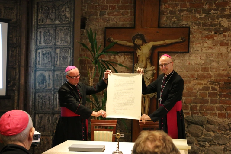 Płock. Przekazanie średniowiecznych pergaminów