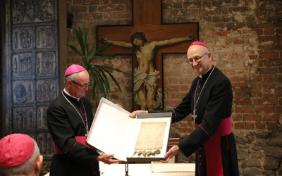 Płock. Przekazanie średniowiecznych pergaminów