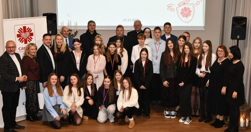 Młodzi wolontariusze nagrodzeni przez diecezjalną Caritas