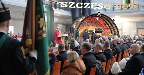 Uroczystości barbórkowe na kopalni Wesoła z udziałem abp. Andrzeja Przybylskiego