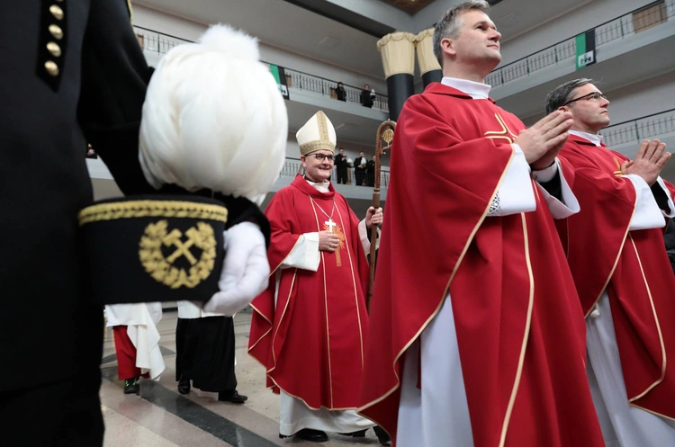 Uroczystości barbórkowe na kopalni Wesoła z udziałem abp. Andrzeja Przybylskiego