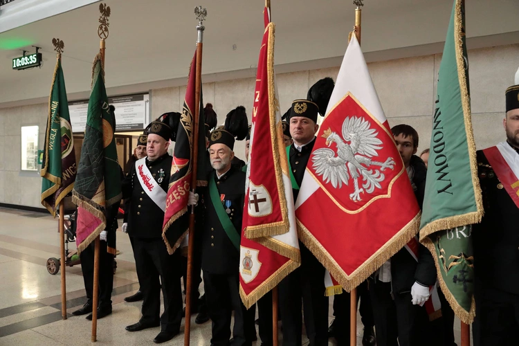 Uroczystości barbórkowe na kopalni Wesoła z udziałem abp. Andrzeja Przybylskiego