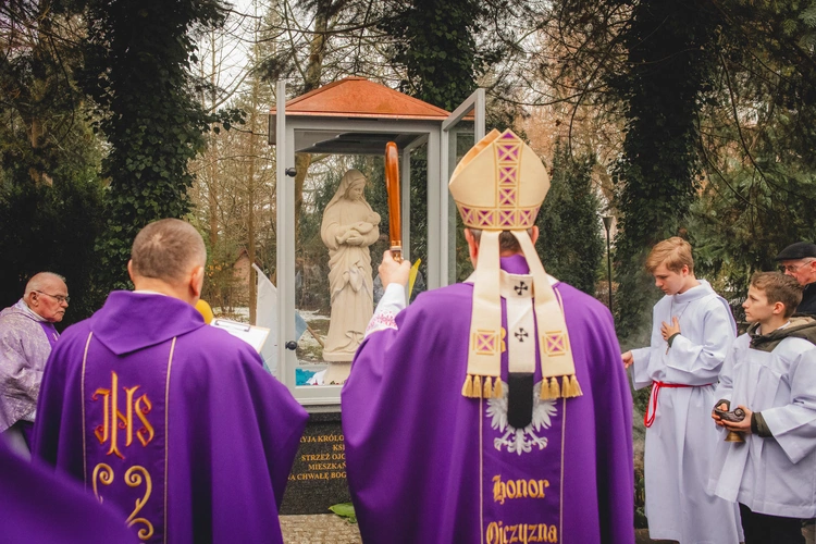Poświęcenie figury w Trąbkach Wielkich