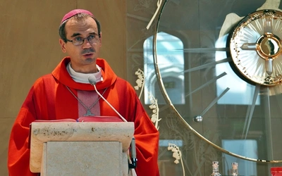 Bp Maciej Małyga poprowadzi rekolekcje na Dworcu Głównym PKP we Wrocławiu