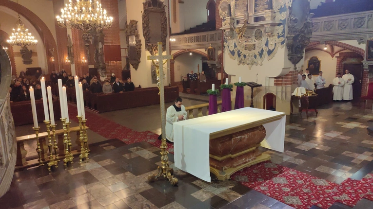 Przyjęcie stroju kapłańskiego