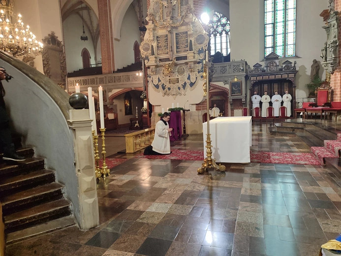 Przyjęcie stroju kapłańskiego