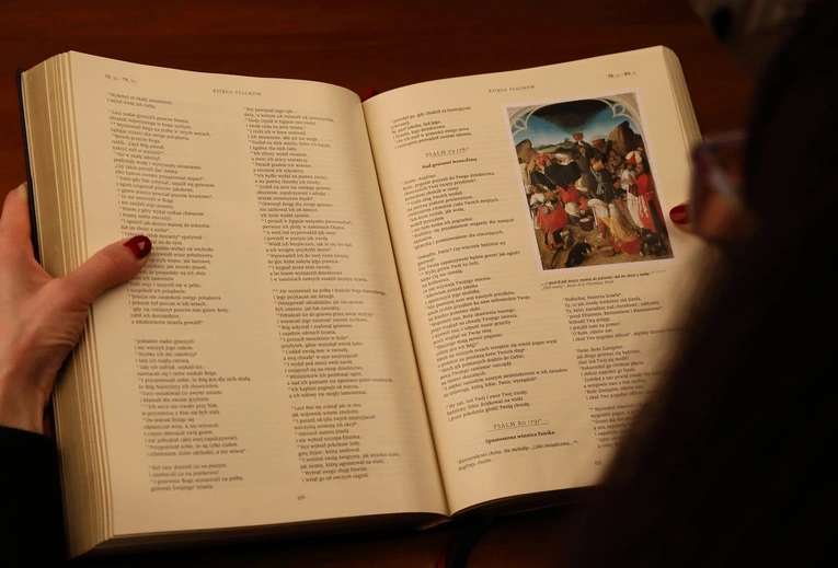 Francja: Biblia nadal bestsellerem, to nie przypadek