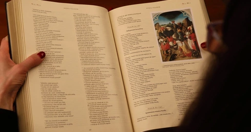 Francja: Biblia nadal bestsellerem, to nie przypadek