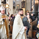 Gdańscy dominikanie z relikwiami św. Mikołaja