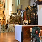 Gdańscy dominikanie z relikwiami św. Mikołaja