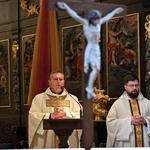 Gdańscy dominikanie z relikwiami św. Mikołaja
