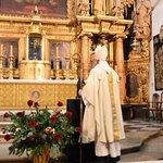 Gdańscy dominikanie z relikwiami św. Mikołaja