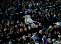 Papież Leon podczas koncertu