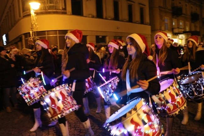 Świąteczna iluminacja w centrum Radomia