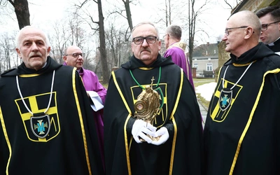 Habemus sanctum. Rycerskie szlify w Dębnie