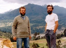 Ojcowie Michał Tomaszek OFMConv (P) i Zbigniew Strzałkowski OFMConv (L)