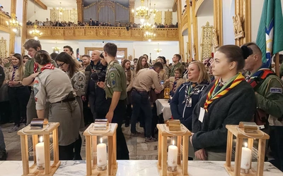 Niosą światło dobra