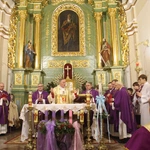 Poświęcenie odnowionych ołtarzy w kościele w Borowej k. Mielca