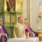 Poświęcenie odnowionych ołtarzy w kościele w Borowej k. Mielca