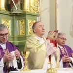 Poświęcenie odnowionych ołtarzy w kościele w Borowej k. Mielca