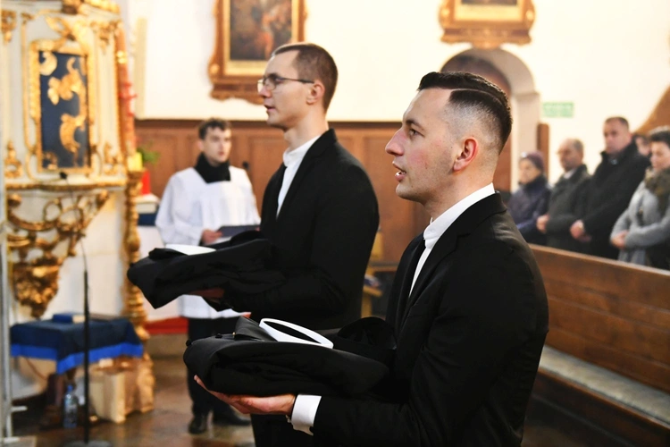 Obłóczyny i kandydatura w Rokitnie