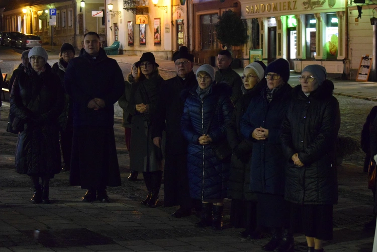 Modlitwa przy figurze