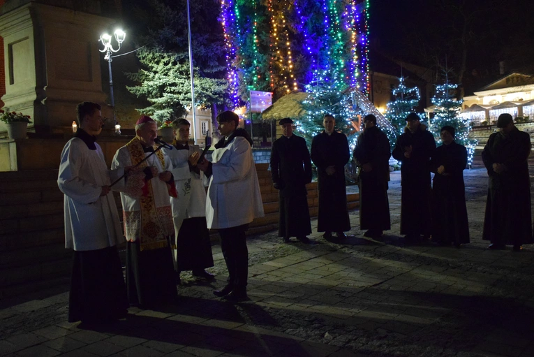 Modlitwa przy figurze