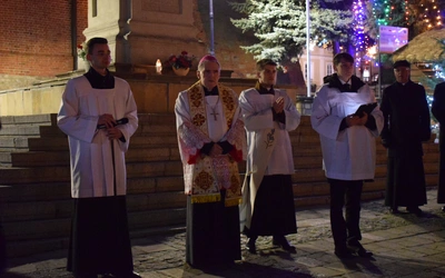 Modlitwa przy figurze