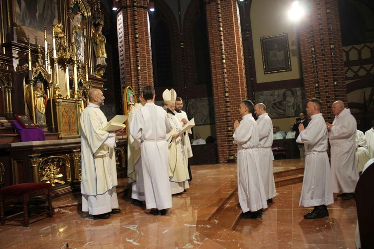 Nowi szafarze Komunii świętej