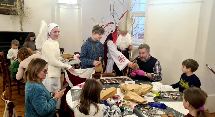 Warsztaty pierniczkowe u sióstr boromeuszek