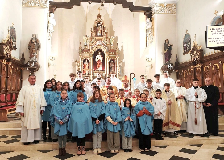 Kolejne 22 dziewczynki z parafii Żegocina chcą naśladować Maryję