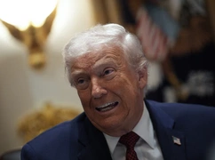 Trump: Zełenski musi zacząć akceptować propozycje, bo przegrywa