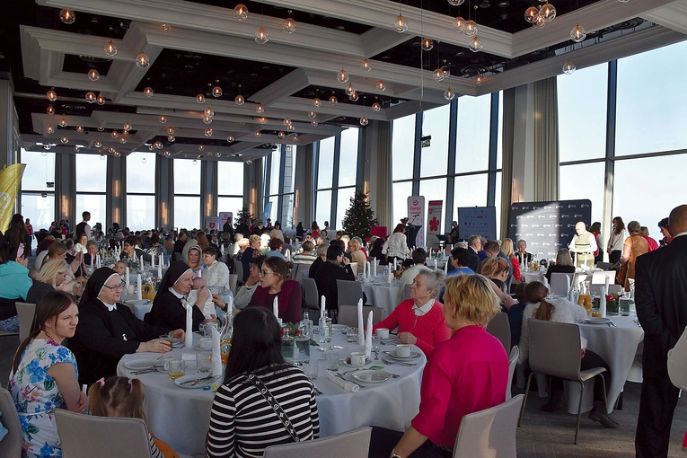  Wydarzenie, realizowane od 24 lat, łączy wielomiesięczne przygotowania, pracę wolontariuszy oraz wsparcie sponsorów.