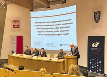 Obrady odbywały się w auli Wydziału Teologicznego UŚ w Katowicach.