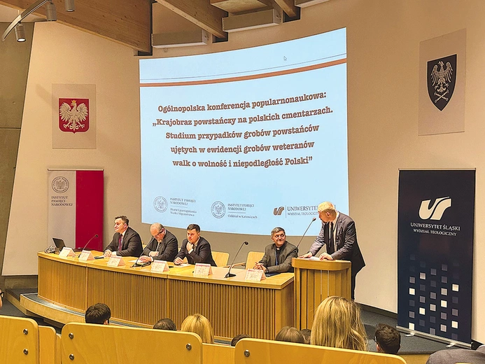 Obrady odbywały się w auli Wydziału Teologicznego UŚ w Katowicach.