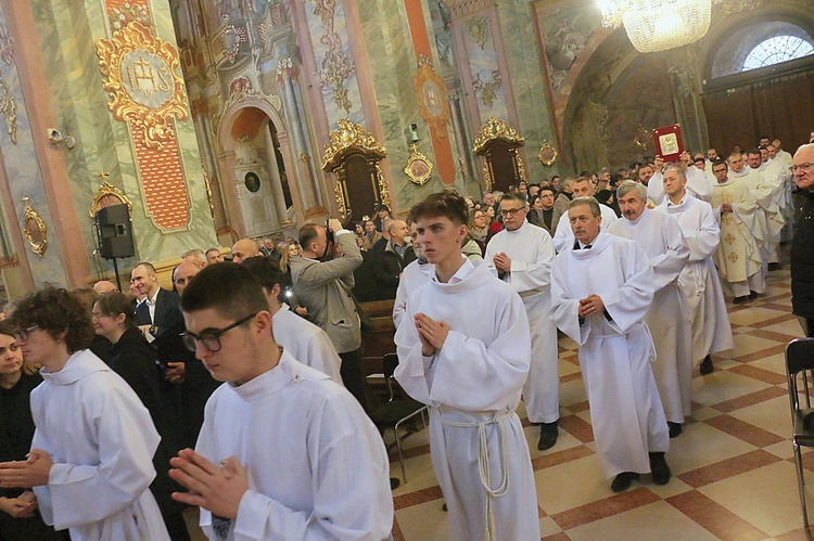  Centrum świętowania była Eucharystia.