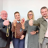 W szerokie propagowanie Żywego Różańca angażują się przedstawiciele Centrum Żywego Różańca Archidiecezji Katowickiej: (od lewej) ks. Zbigniew Kocoń, Jolanta Sienkiewicz, Dorota Kołodziejczyk i Krzysztof Rabenda.