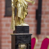 Uroczystość jest również świętem patronalnym Warmińskiej Kapituły Katedralnej.