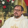 Proboszczem parafii jest ks. Arkadiusz Bieniek. 
