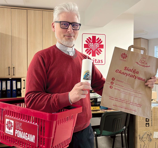 – Święta to nie jest cel, ale przystanek, kiedy możemy się zatrzymać przy drugim człowieku i dać mu nadzieję na lepsze życie – mówi ks. Paweł Zięba. 