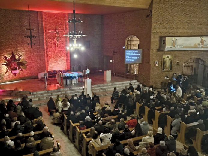 Takie spotkania wpisują się już w stały rytm parafii.