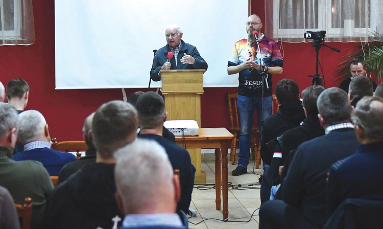 – Niesłychanie istotne jest to, abyśmy zapraszali ludzi do bliższej relacji z Jezusem – zaznaczył ewangelizator.