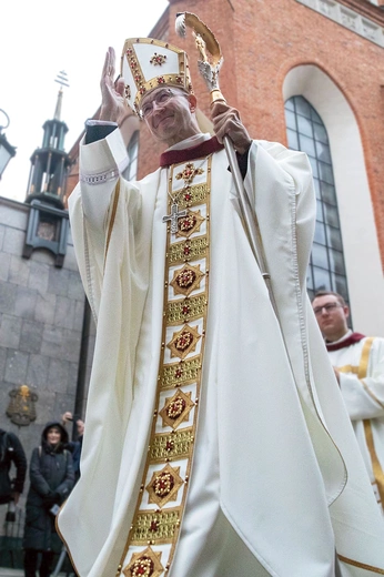 – Przekonałem się, że łaska Boża już czekała na mnie w Warszawie. Ona zawsze czeka przed zadaniem, które zleca Bóg – podkreśla metropolita warszawski.