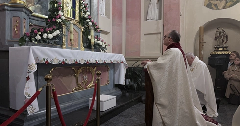 Abp Przybylski do przedstawicieli grupy wieczystej adoracji: Dziękuję, że potraficie znaleźć godzinę dla Pana Jezusa