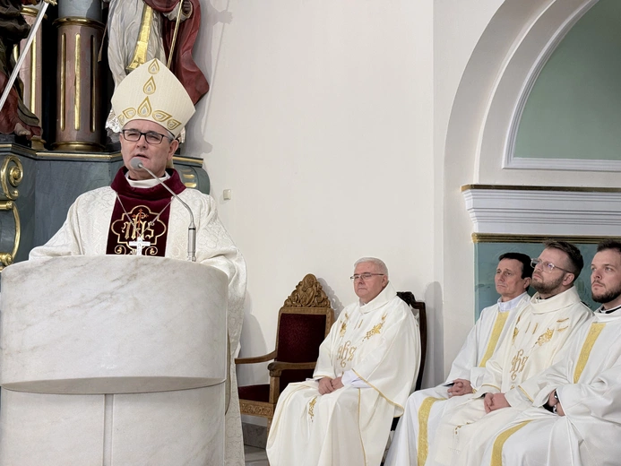 Pszczyna. Ustanowienie kaplicy całodobowej adoracji