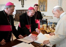 Abp Kupny na audiencji u papieża Leona XIV. Wręczył Ojcu Świętemu ważną pamiątkę