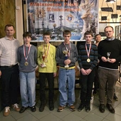 Lektorzy i ministranci z diecezji tarnowskiej grają w szachy najlepiej w Polsce